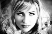 Julia / .......................