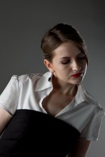 Modesty / ***