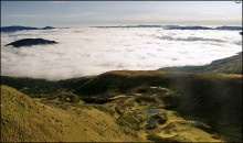Cloud Sea at the foot of the ridge Svidovetskogo / ***