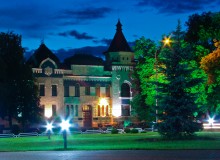 Beautiful building / ***