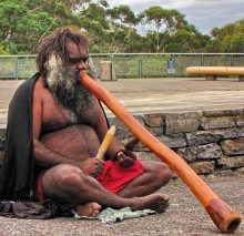 Australian aboriginal didgeridoo and / ***
