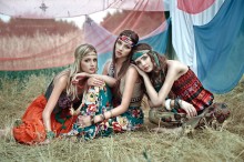 Hippy / photo: Boris Bushmin
make-up: Angelina Sokolova
style: Yuliya Didichenko
model: Irina Ponomareva, 
Alexandra Zvereva, Alina Suslova