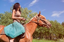 Horsewoman / ******