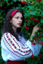 A girl and a viburnum / ***