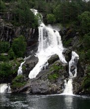 Waterfalls Liseferda / ***