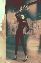 of a series of "1000 Volts" / photo: Boris Bushmin
models: Anastasiya Kosareva
make-up: Lina Sokolova
hair: Ekaterina Divnogorskaya