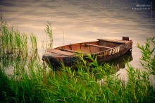 Old boat / ***