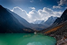 Rest by the lake / ***