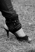 Leg / ***