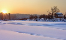 Snow-covered trails / ***