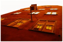 red house and windows / *****