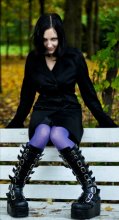 Striking shoes ... / *****