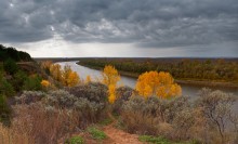 "What is autumn - the sky is weeping sky underfoot ..." / ***