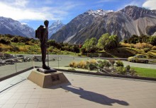 Mount Cook in New Zealand / ***