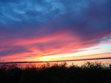 Sunset over lake / ***