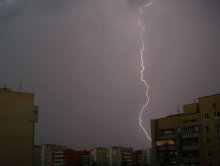 Lightning in the city / ***