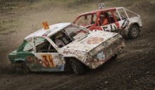 Race / ***