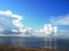 Above the Bay of silence ... / ***