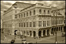 The Vienna State Opera / ***