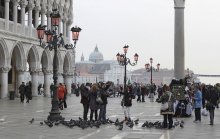 View of the embankment to the Piazza San Marco. / ***