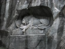 Dying Lion / ***