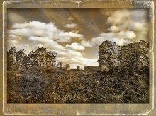 The walls of the castle Krevo / ***