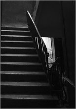 Stairs up / ***