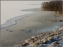 The first morning of New Year. The first ice and the first snow. / ***