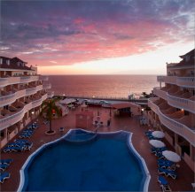 New &quot;Canary Islands&quot; / ***