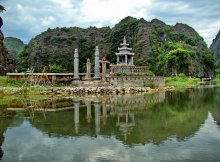 Lived in Paradise and has got to Paradise / ***