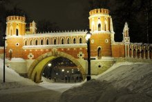 In the evening Tsaritsyno / ***