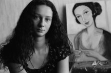 portrait of a girl with a portrait / ***