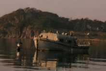 About the boat number 49 / ***