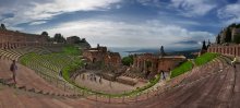 amphitheater / Italy