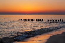 The first ray of dawn / ***