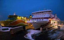 Loading the ferry. / ***