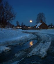 Evening in the Village / ***