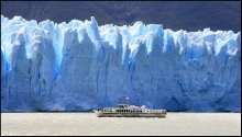 The blue ice of Patagonia / ***