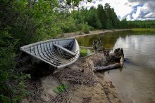 The old boat. / ***