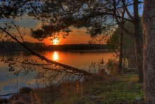 Evening on the lake in the woods / :-)