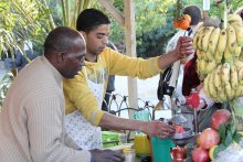 Sellers of juice / ***
