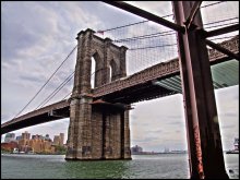 Brooklyn Bridge / ***