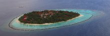 Maldives. Island in the ocean. / ***