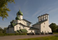 Pskov Church / ***