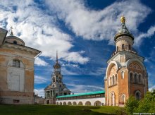 Gate and MacPherson Church Monastery of Sts Novotorzhskaya / ***