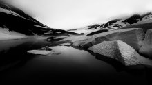 Norwegian monochrome. / ****