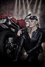 miss Ducati / miss Ducati