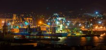 Port at night / ***