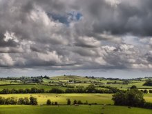 ... The clouds, fields, cows ... / ***