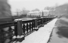 Embankment overlooking the Red Bridge (chalk snowstorm) / lensbaby/ilford HP5